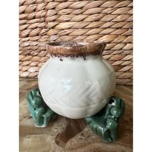 Frog ceramic vase